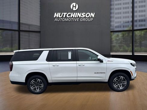 Certified 2025 Chevrolet Suburban Z71 image 8