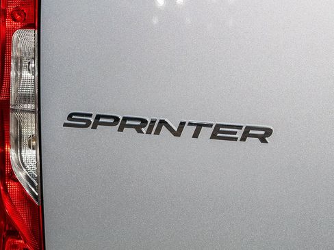 New 2025 Mercedes-Benz Sprinter 2500 image 10