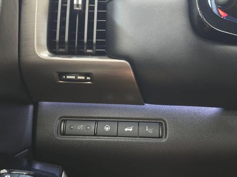 Used 2025 Nissan Pathfinder Platinum AWD/4WD image 20