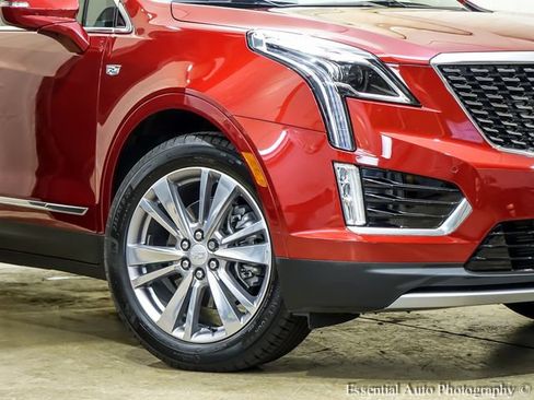 Used 2024 Cadillac XT5 Premium Luxury AWD/4WD image 4