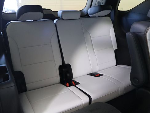 New 2026 Chevrolet Traverse High Country w/ LPO, Floor Liner Package image 21