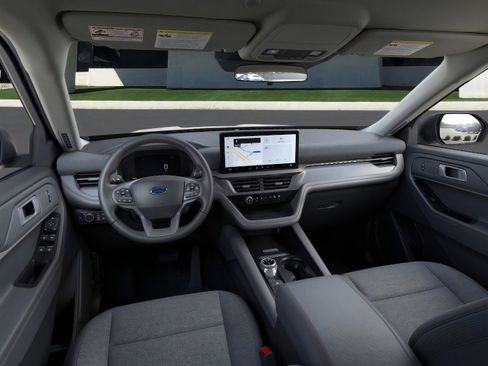 New 2025 Ford Explorer Active image 9
