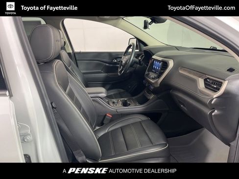 Used 2023 GMC Acadia Denali w/ Denali Ultimate Package FWD image 5