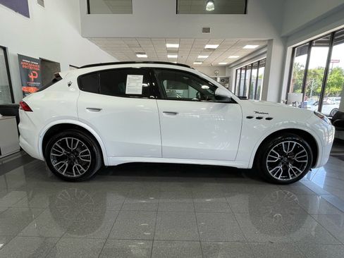 Used 2023 Maserati Grecale Modena AWD/4WD image 6