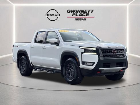 Certified 2025 Nissan Frontier Pro-X RWD image 27