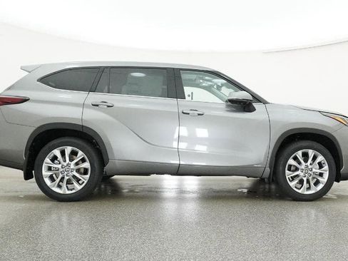 New 2026 Toyota Highlander Limited image 27