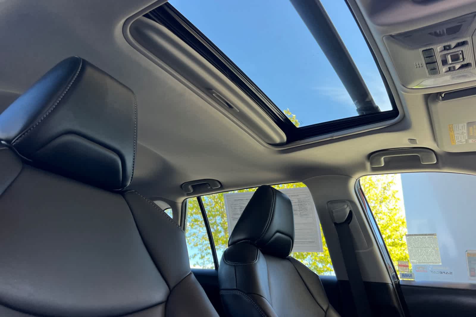 Certified 2023 Toyota RAV4 XLE Premium AWD/4WD image 18