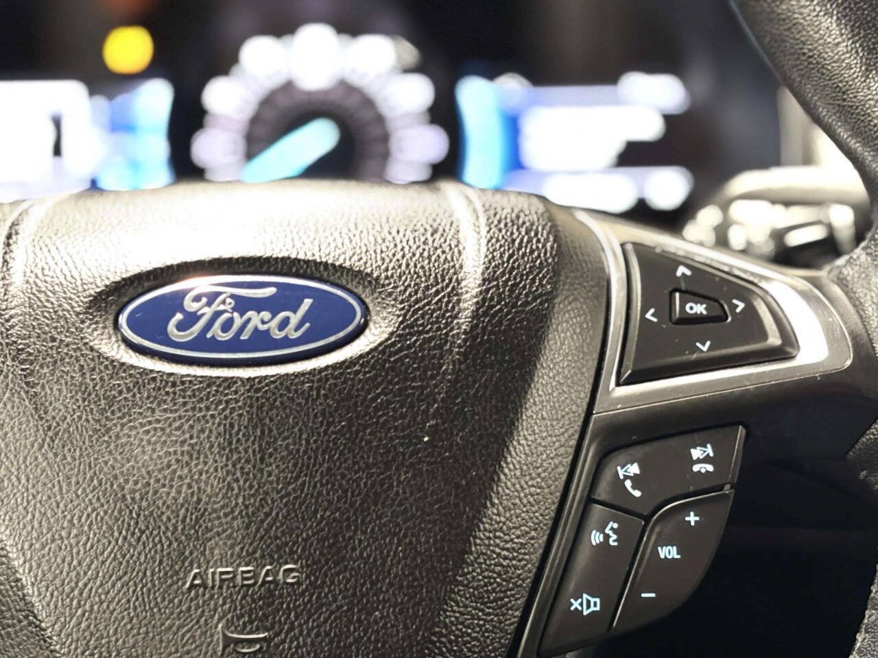 Used 2022 Ford Edge Titanium w/ Equipment Group 301A AWD/4WD image 37