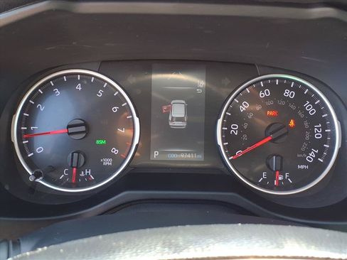 Used 2021 Toyota RAV4 XLE Premium AWD/4WD image 23