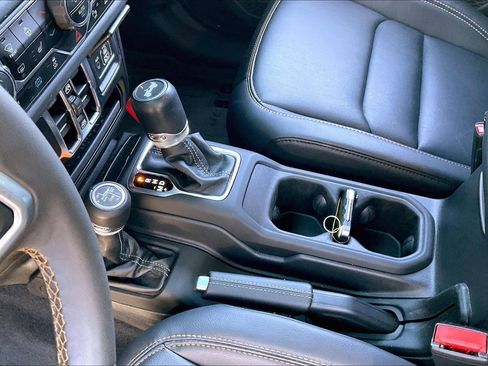 Used 2024 Jeep Wrangler Sahara w/ Technology Group image 14