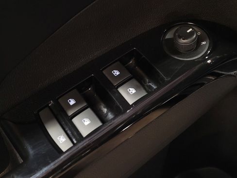 Used 2018 Chevrolet Sonic LT image 27