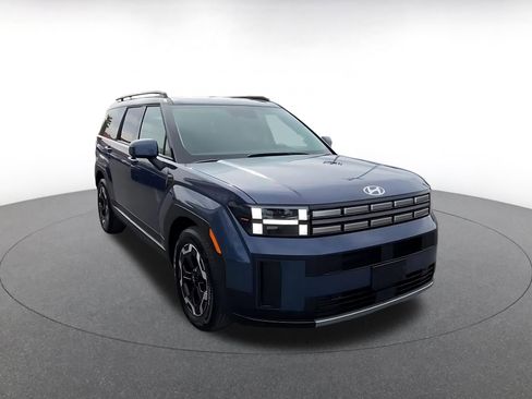 Used 2025 Hyundai Santa Fe SEL image 3