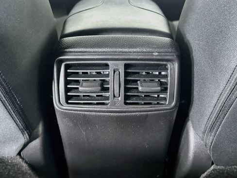 Used 2021 Nissan Rogue Sport SV FWD image 26