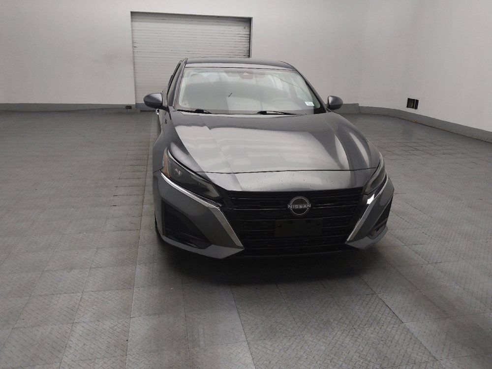 Used 2023 Nissan Altima 2.5 SV FWD image 14