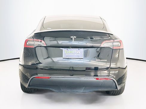 Used 2023 Tesla Model Y Performance image 7