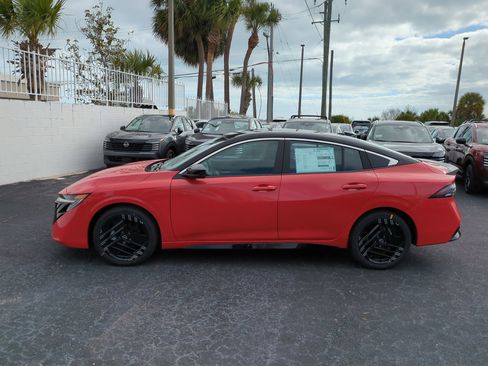 New 2026 Nissan Sentra SR FWD image 7
