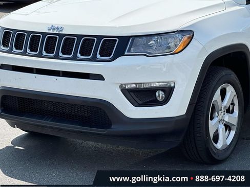Used 2019 Jeep Compass Latitude w/ Cold Weather Group AWD/4WD image 6