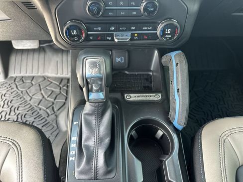 Used 2024 Ford Bronco Wildtrak AWD/4WD image 16