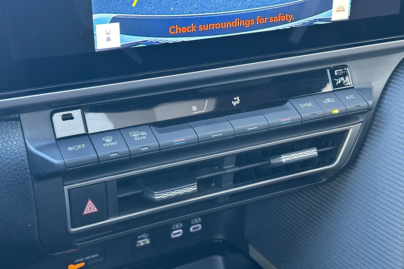 Used 2025 Toyota Camry SE w/ Multimedia Upgrade Package FWD image 22