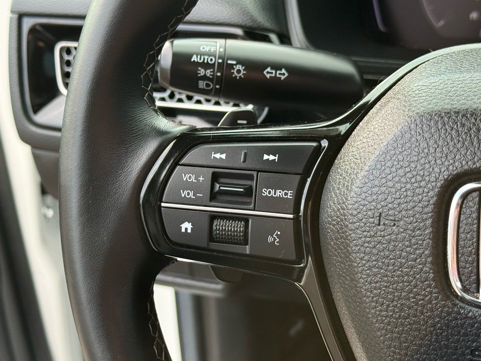 Used 2025 Honda Civic Sport image 18