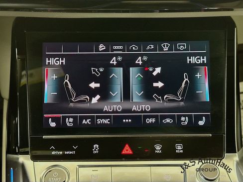 Used 2022 Audi e-tron Chronos w/ Chronos Package image 21