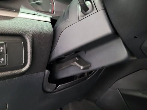 Used 2022 Ford Explorer XLT image 45