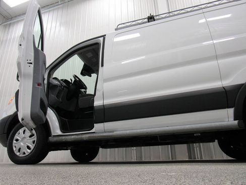 Used 2019 Ford Transit 250 130 Low Roof w/ Exterior Upgrade Package RWD image 23