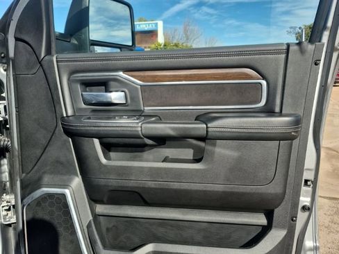 Used 2024 RAM 2500 Laramie image 17