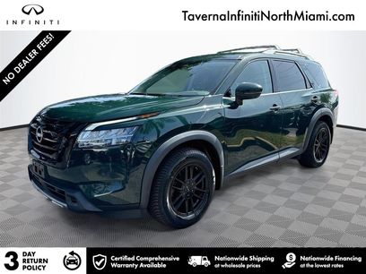 Used 2024 Nissan Pathfinder SL w/ Black Appearance Package
