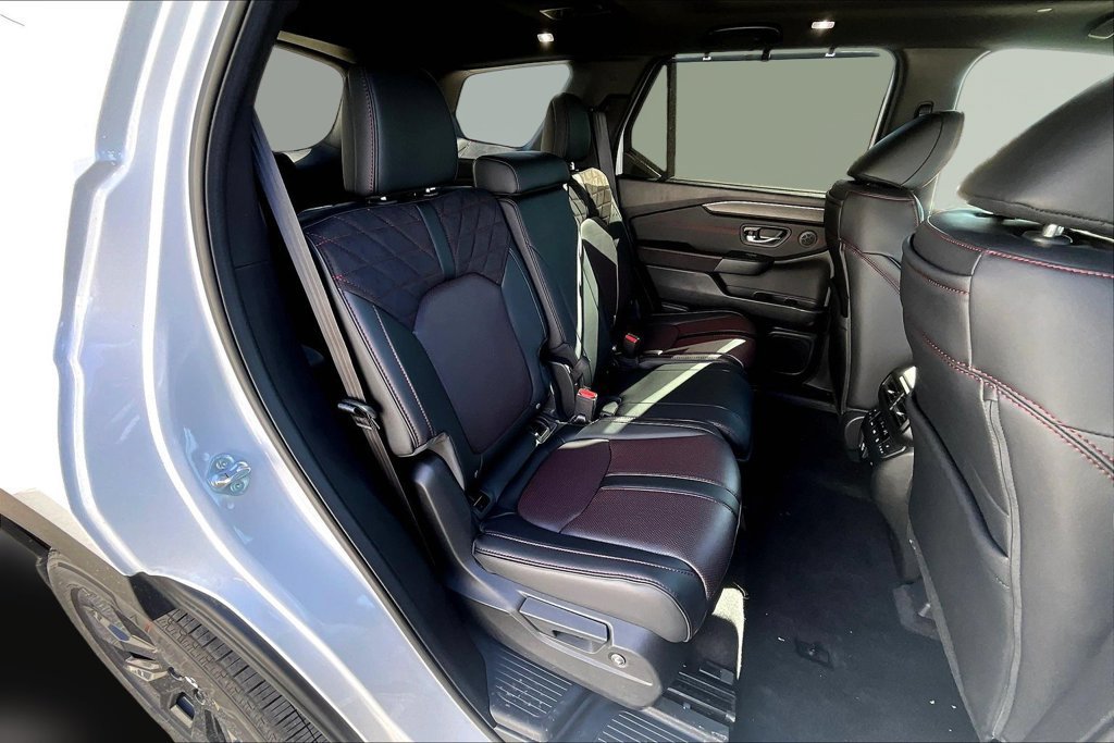 New 2026 Honda Pilot Black Edition image 9