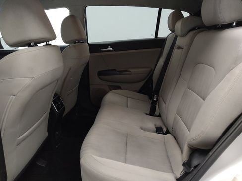Used 2020 Kia Sportage LX AWD/4WD image 17