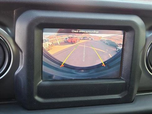 Used 2021 Jeep Wrangler Unlimited Sport image 17