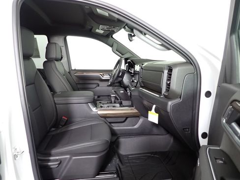 New 2026 Chevrolet Silverado 1500 RST w/ Dark Appearance Package AWD/4WD image 39