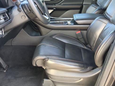 Used 2023 Lincoln Aviator Grand Touring w/ Equipment Group 301A AWD/4WD image 10