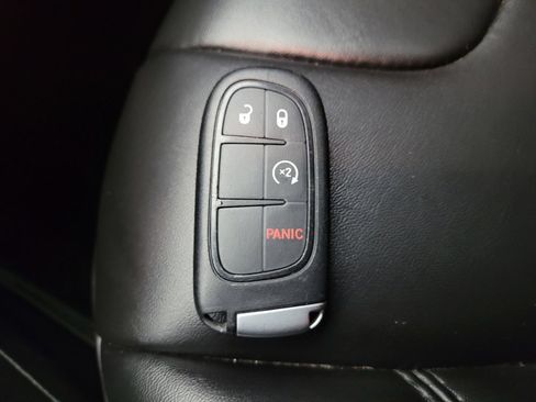 Used 2019 Jeep Cherokee Latitude Plus image 32