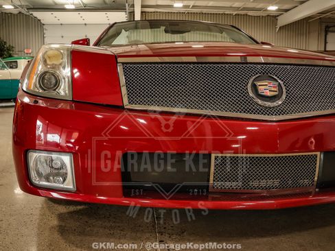 Used 2005 Cadillac XLR RWD image 35