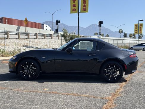 Used 2025 MAZDA MX-5 Miata RF Grand Touring RWD image 6