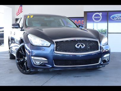 Used 2017 INFINITI Q70 L 3.7
