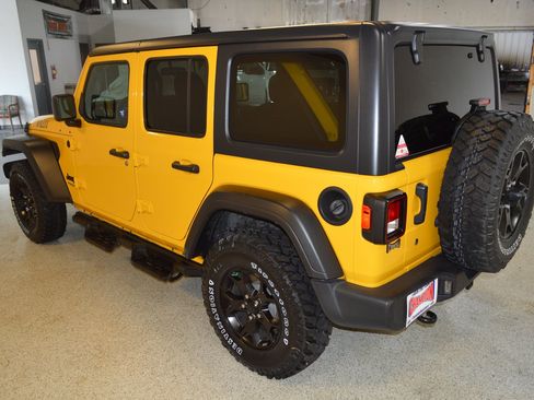 Used 2021 Jeep Wrangler Unlimited Sport AWD/4WD image 5