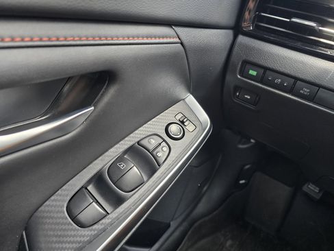 Used 2024 Nissan Sentra SR w/ SR Premium Package FWD image 22