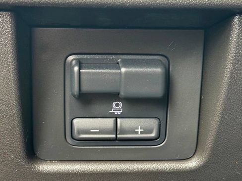 Used 2024 Chevrolet Colorado Trail Boss w/ Advanced Trailering Package AWD/4WD image 18