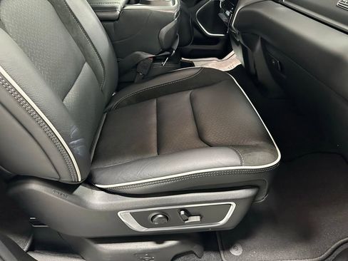 Used 2025 RAM 1500 Laramie image 55