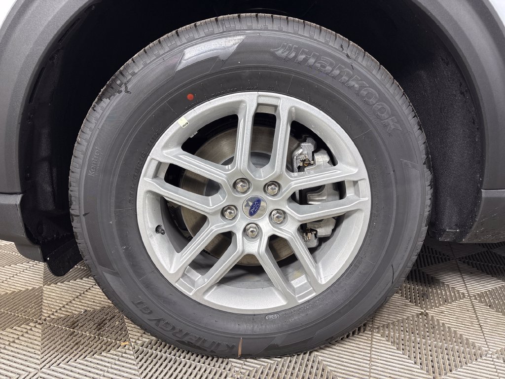 New 2026 Ford Explorer Active w/ Active Comfort Package RWD image 11