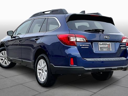 Used 2017 Subaru Outback 2.5i Premium image 11