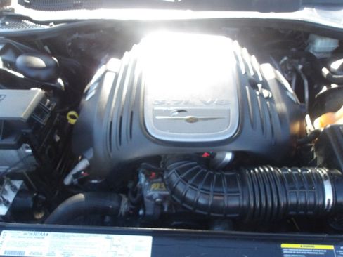 Used 2006 Chrysler 300 C w/ Protection Group II image 27