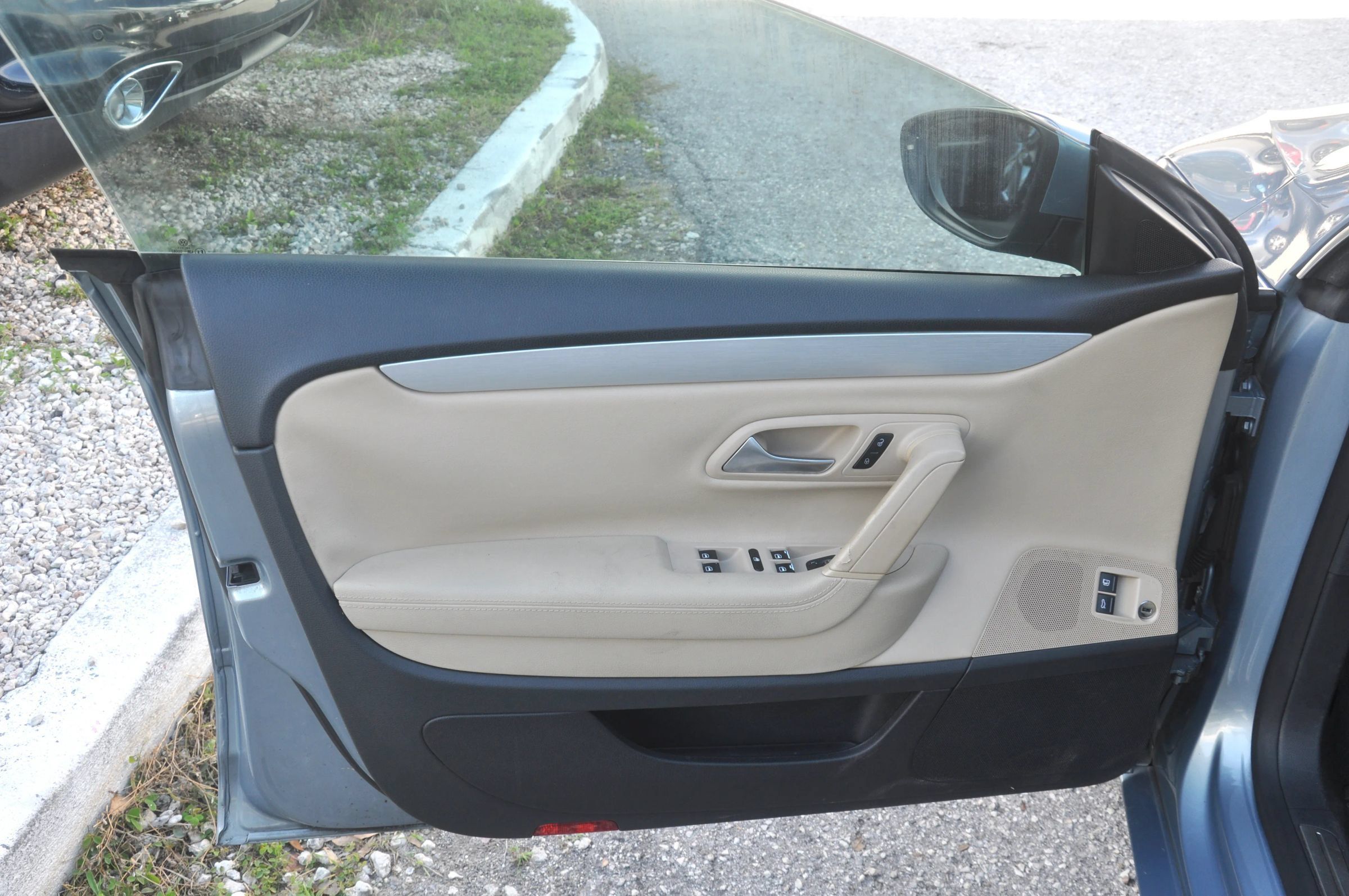 Used 2013 Volkswagen CC Sport FWD image 10