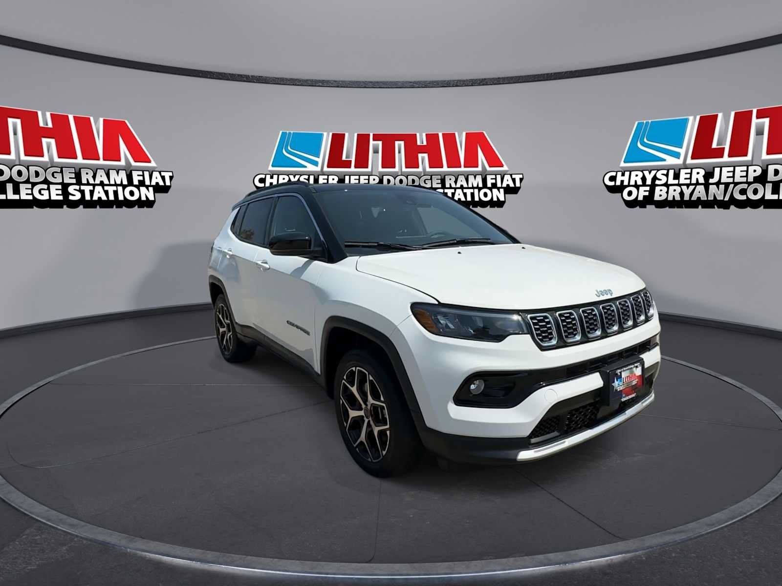 Used 2026 Jeep Compass Limited AWD/4WD image 2