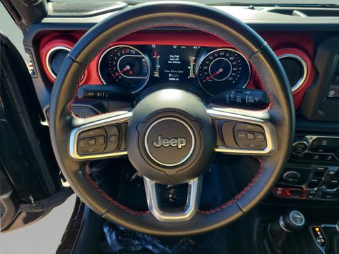 Used 2021 Jeep Wrangler Unlimited Rubicon w/ Xtreme Recon 35" Tire Package image 17