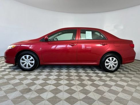 Used 2010 Toyota Corolla LE FWD image 4