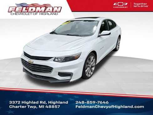 Used 2018 Chevrolet Malibu Premier w/ Premier True North Edition FWD image 1